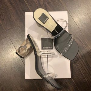 Brand new Dolce Vita Noles Vinyl Slide Sandal 8